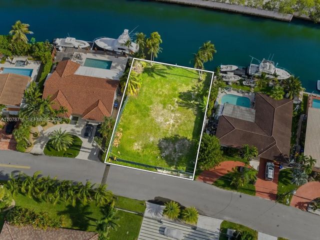 2 of 7 - 3030 Ne 164th Street, North Miami Beach, FL