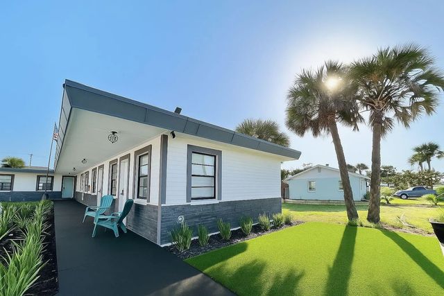 2 of 32 - 1915 N Atlantic Avenue, Daytona Beach, FL