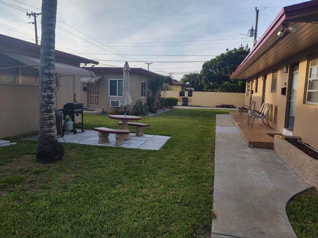 2347 Harding Street, Hollywood