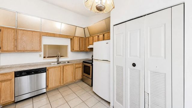 4 of 43 - 10880 Nw 45th Street, Coral Springs, FL