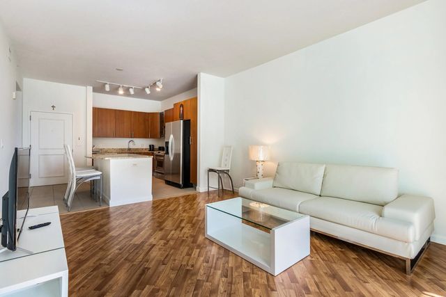 5 of 52 - 1945 S Ocean Drive #502, Hallandale Beach, FL