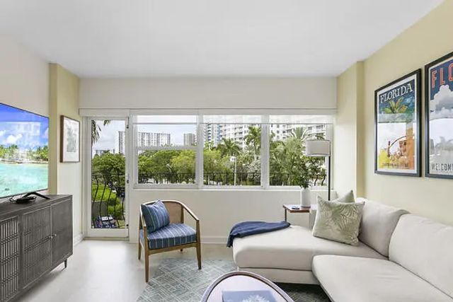 2 of 26 - 3250 Ne 28th Street #305, Fort Lauderdale, FL