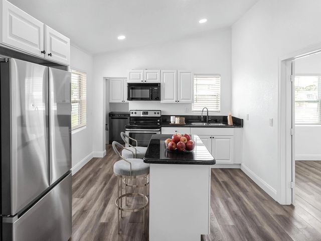 3 of 29 - 1801 N 25th Street, Fort Pierce, FL