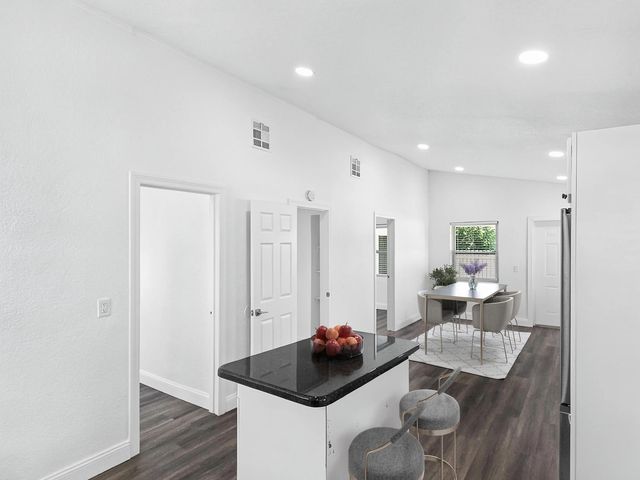 5 of 29 - 1801 N 25th Street, Fort Pierce, FL