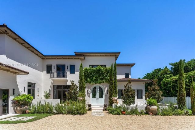 8345 Ponce De Leon Road, Miami