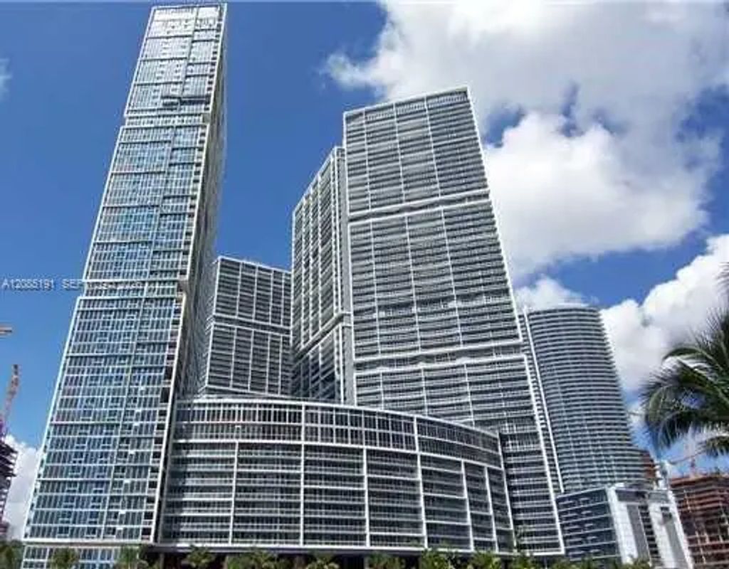 485 Brickell Avenue #2303, Miami