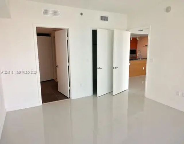 5 of 12 - 485 Brickell Avenue #2303, Miami, FL