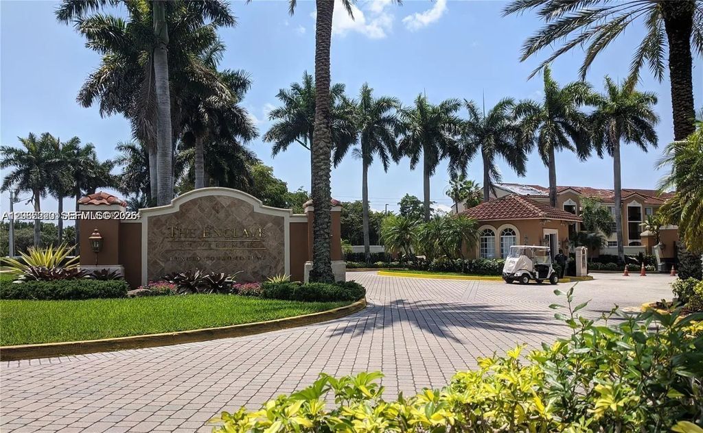 2021 Renaissance Boulevard #204, Miramar