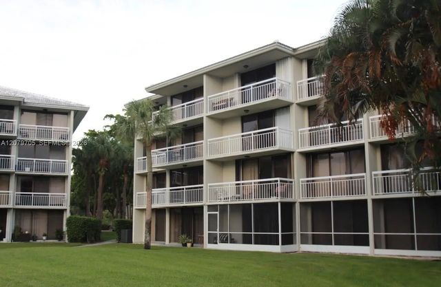 5 of 18 - 2621 Village Boulevard #205, West Palm Beach, FL
