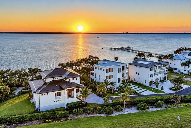 Photo of 7683 Pelican Pointe Drive, Jensen Beach FL
