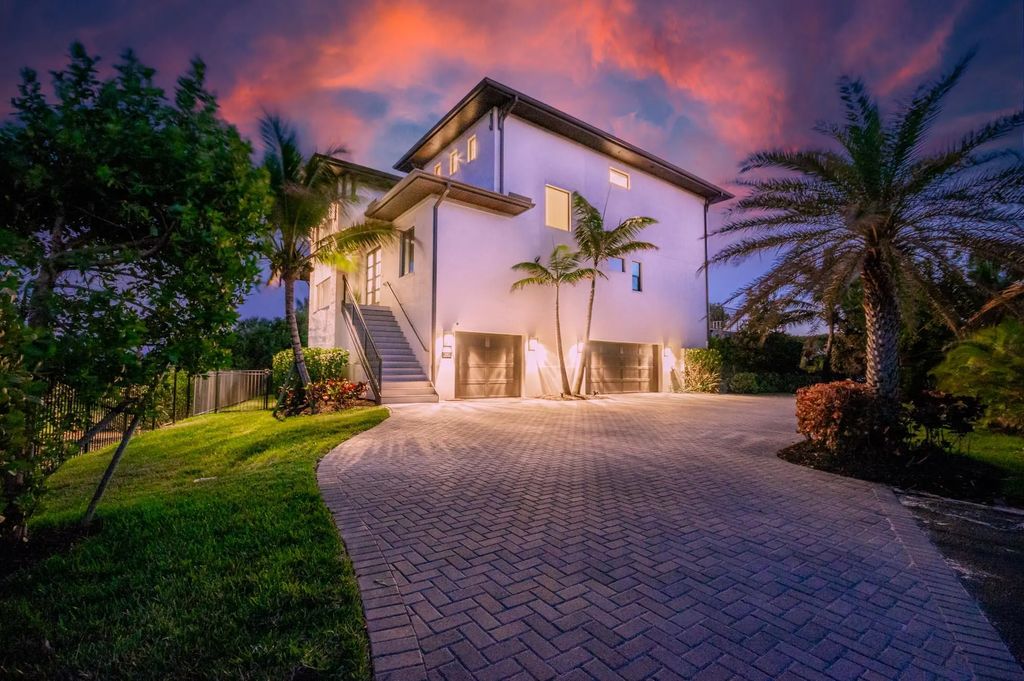 7683 Pelican Pointe Drive, Jensen Beach