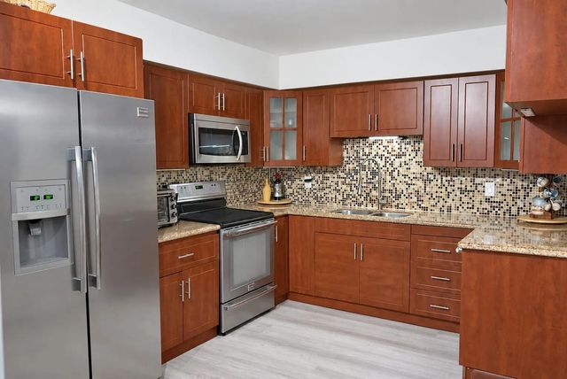 16500 Golf Club Road #301, Weston