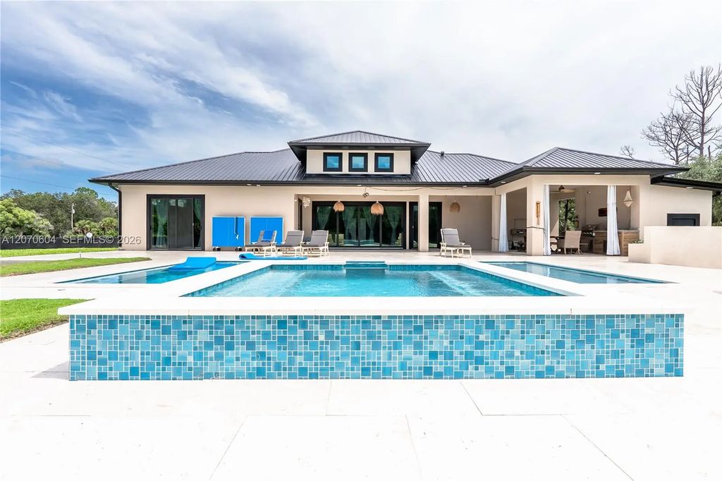 300 Montura Avenue, Clewiston