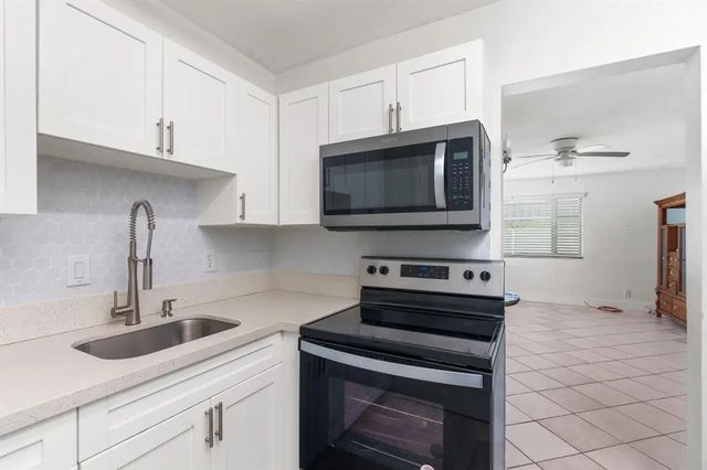 418 S Cypress Road #106, Pompano Beach