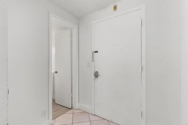 5 of 38 - 418 S Cypress Road #106, Pompano Beach, FL