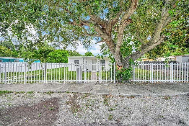 5 of 34 - 16410 Nw 22nd Court, Miami Gardens, FL