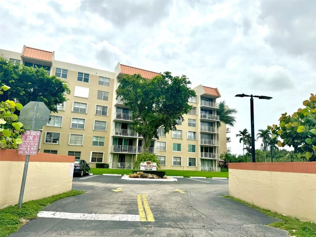 13120 Sw 92nd Avenue #b-121, Miami