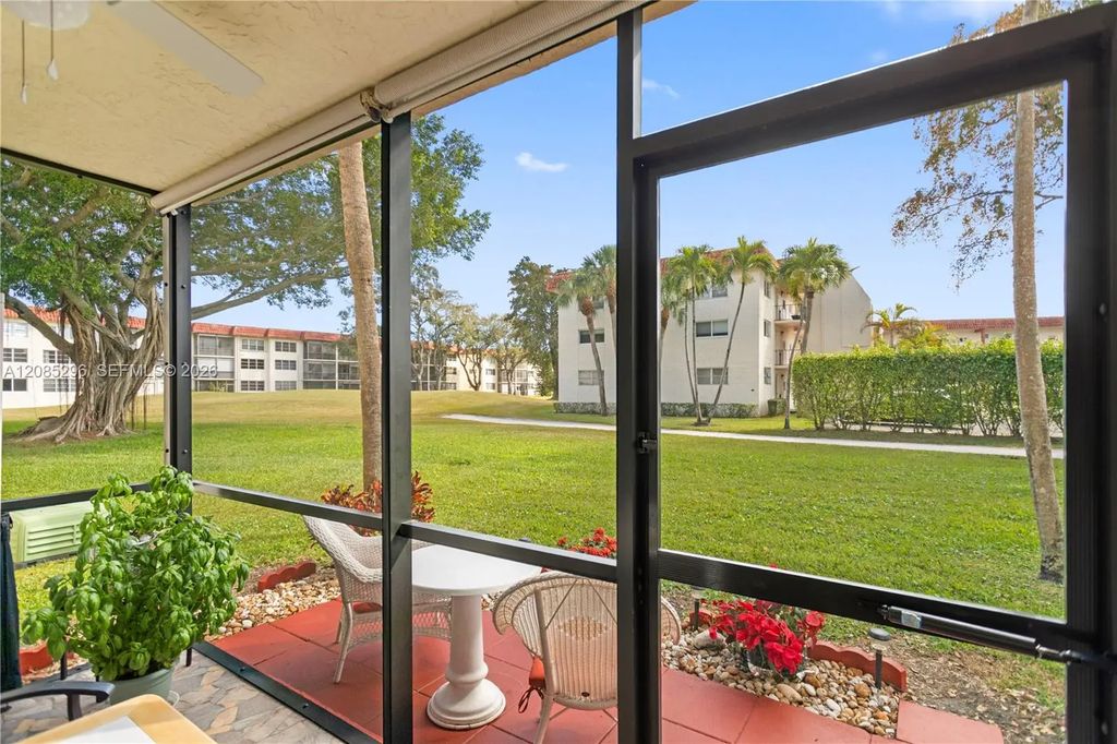 691 S Hollybrook Drive #26-105, Pembroke Pines