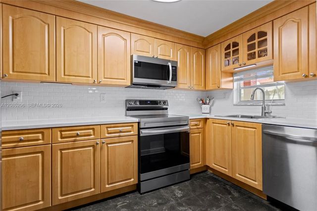 2 of 31 - 691 S Hollybrook Drive #26-105, Pembroke Pines, FL