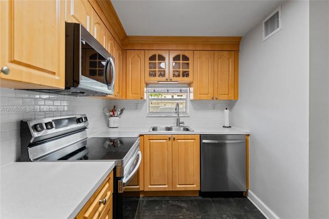 3 of 31 - 691 S Hollybrook Drive #26-105, Pembroke Pines, FL