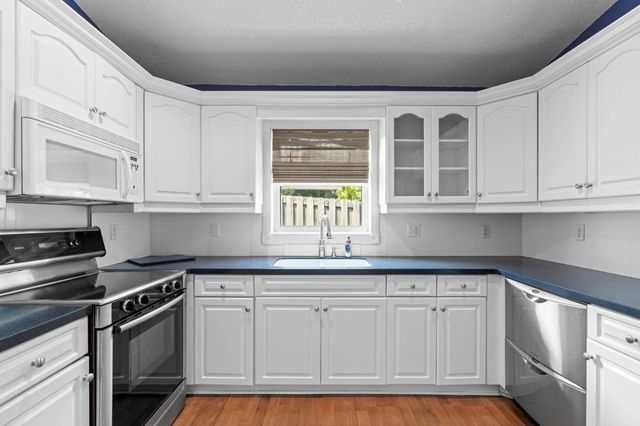 4 of 27 - 4120 Nw 1st Court, Delray Beach, FL