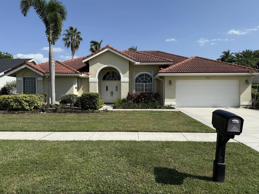 1224 Lake Breeze Drive, Wellington