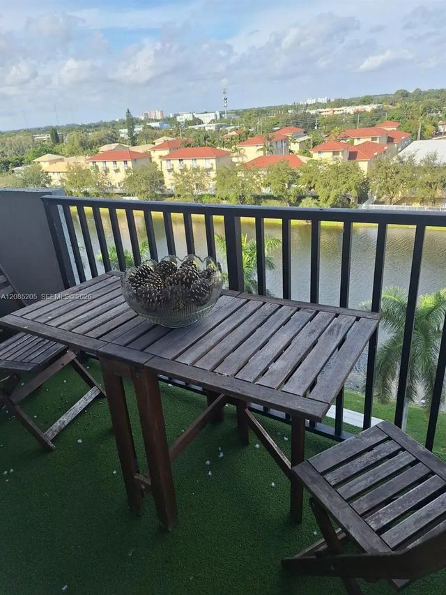 2075 Ne 164th Street #816, North Miami Beach