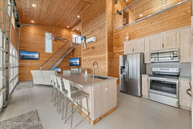 4 of 34 - 25 Vip Island #unit B, Grant Valkaria, FL