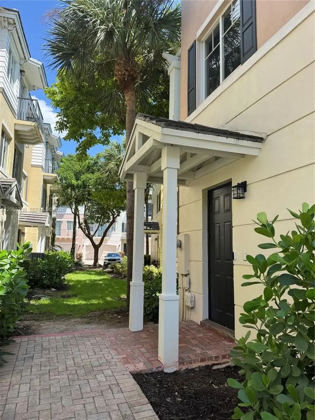 2 of 6 - 500 Nw 39th Circle, Boca Raton, FL
