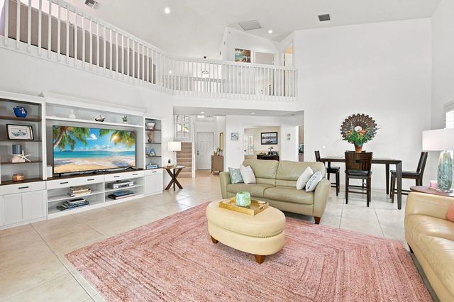 5 of 34 - 2576 La Cristal Circle, Palm Beach Gardens, FL