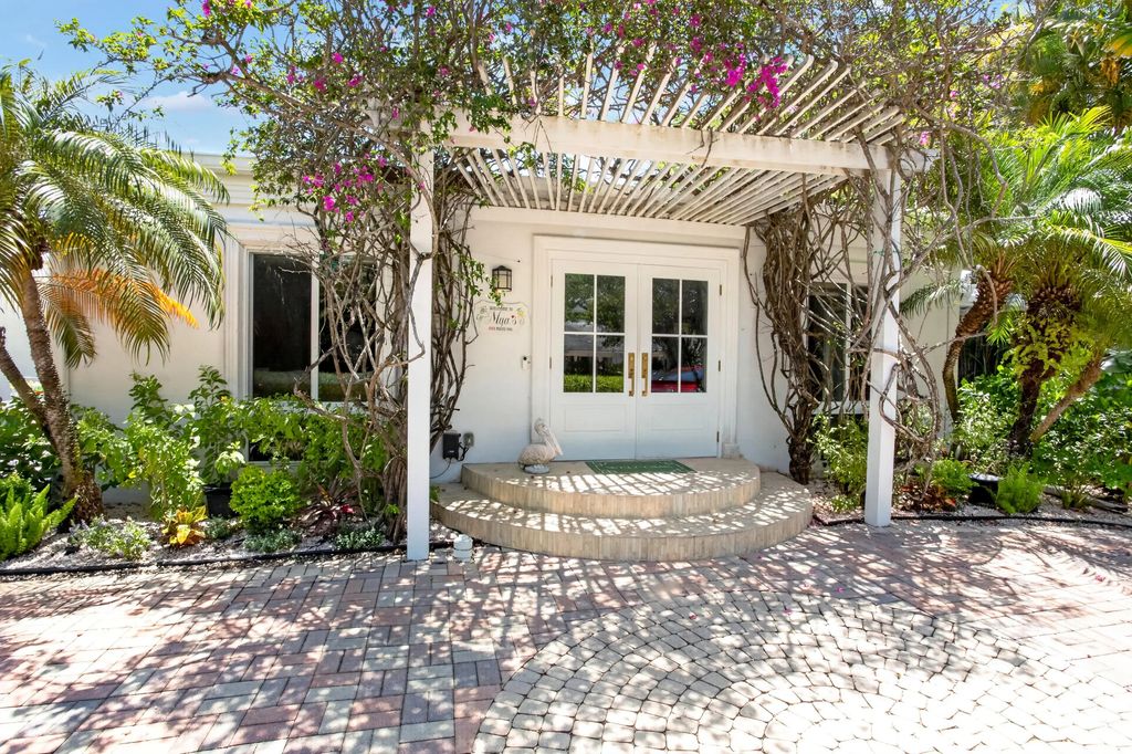 714 S Atlantic Drive, Lantana