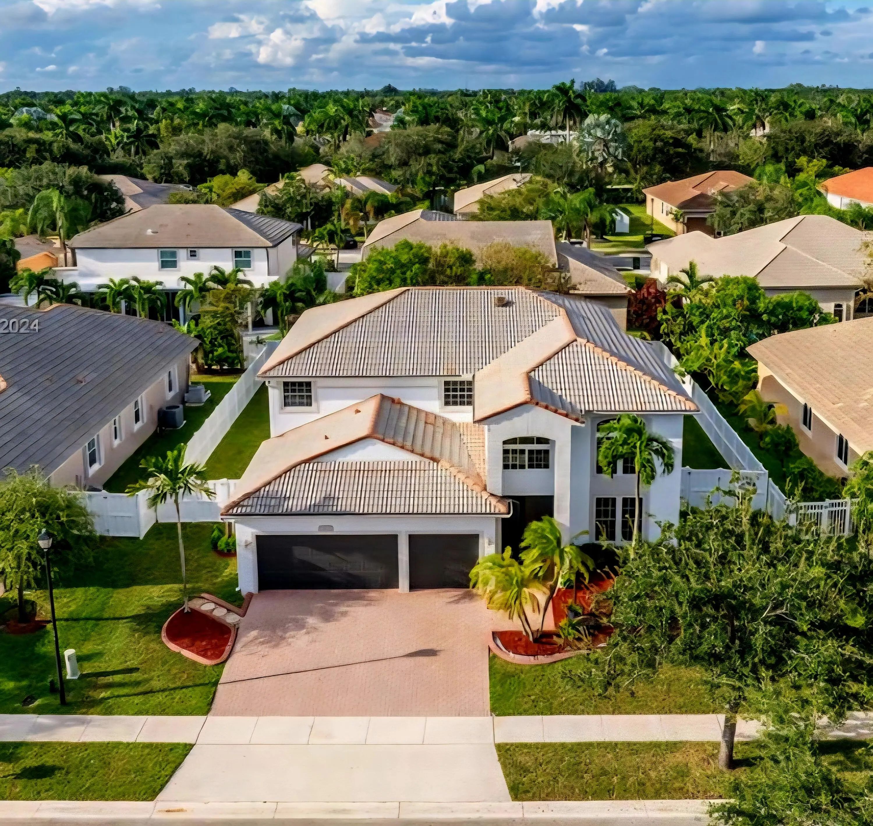 13823 Nw 15th Street Nw, Pembroke Pines
