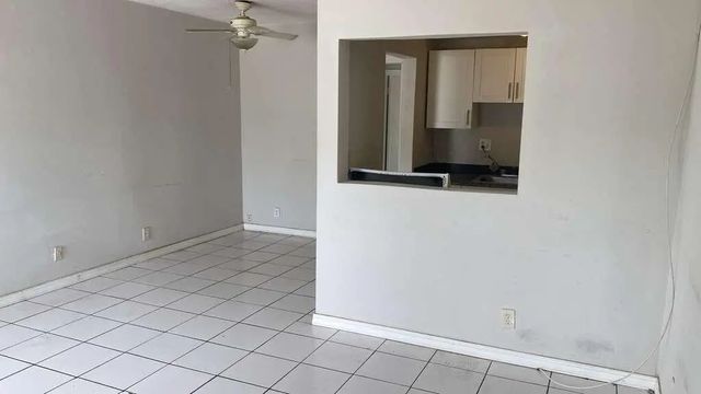 3 of 21 - 50 Nw 204th Street #8, Miami Gardens, FL