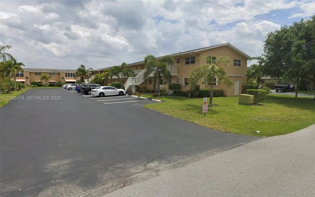 2102 Ne 1st Way #102, Boynton Beach