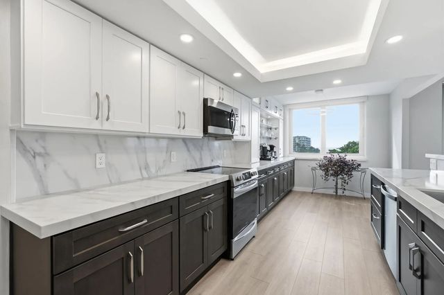 4 of 55 - 901 E Camino Real #6d, Boca Raton, FL