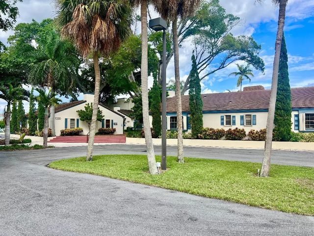 3 of 4 - 1230 S Federal Highway #101, 102, Boynton Beach, FL