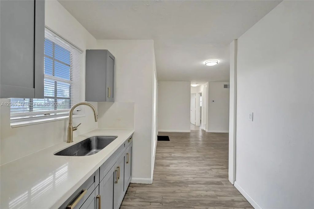 3751 Nw 25th Street, Lauderdale Lakes