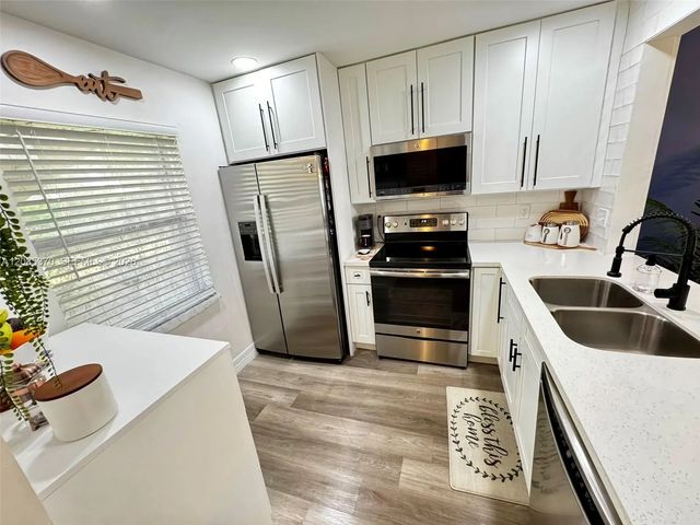 5 of 36 - 231 Nw 76th Avenue #102, Margate, FL