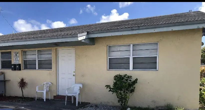 403 Nw 2nd Street, Hallandale Beach