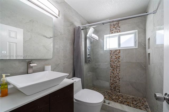 4 of 14 - 1650 Sw 63rd Terrace, North Lauderdale, FL