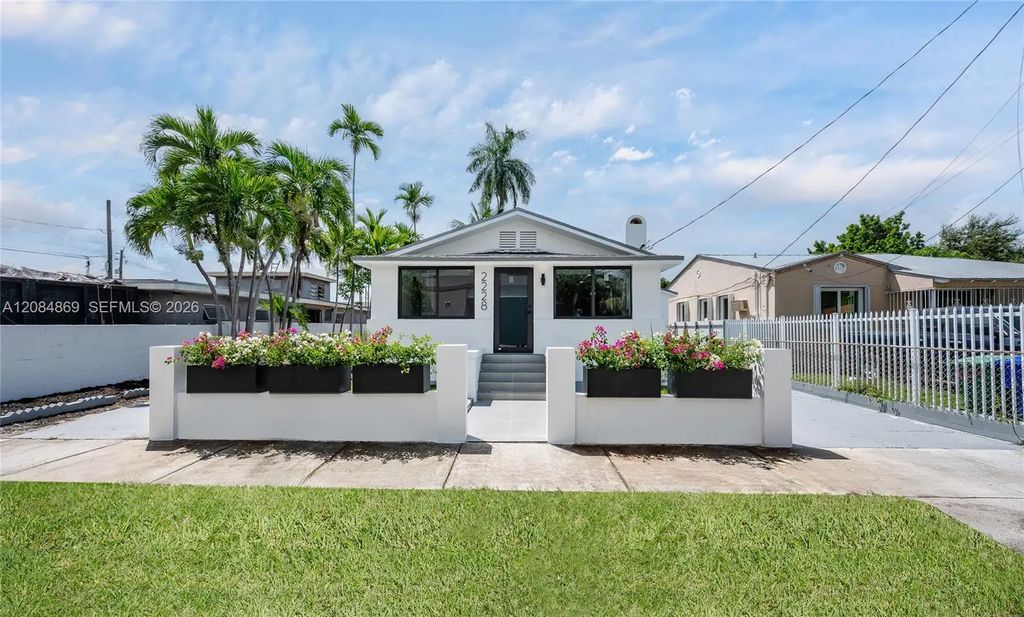 2228 Sw 2nd Street, Miami