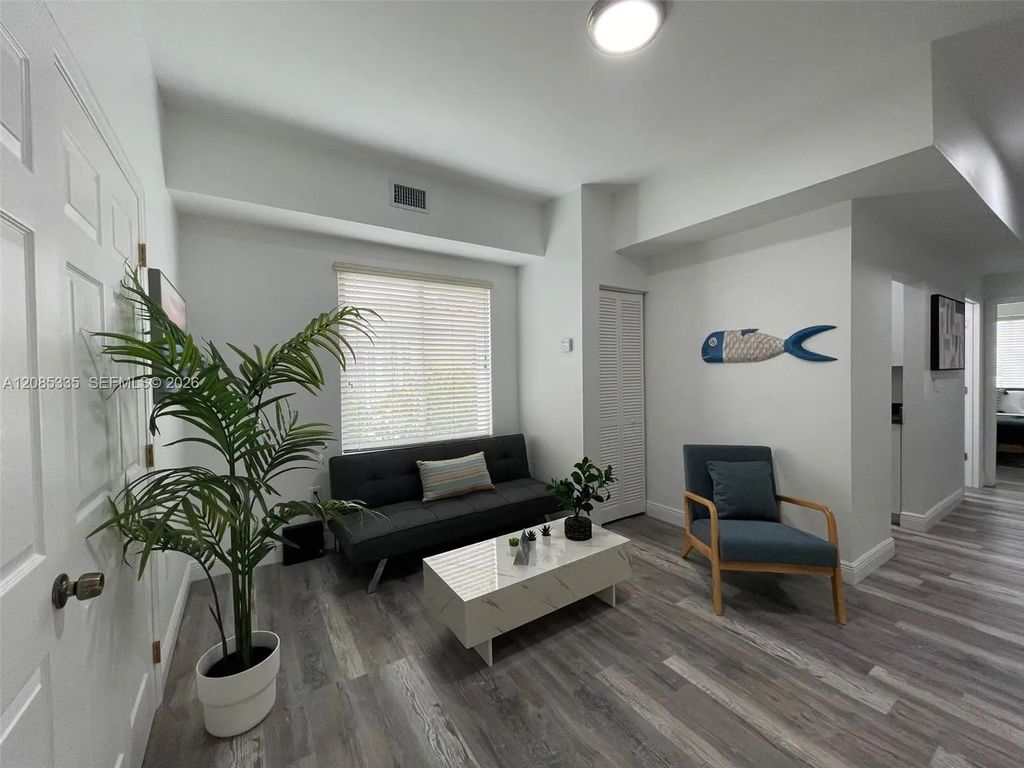 29 Oviedo Avenue #3, Coral Gables