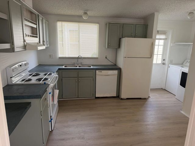 5 of 10 - 1680 Sw 85th Avenue, Davie, FL
