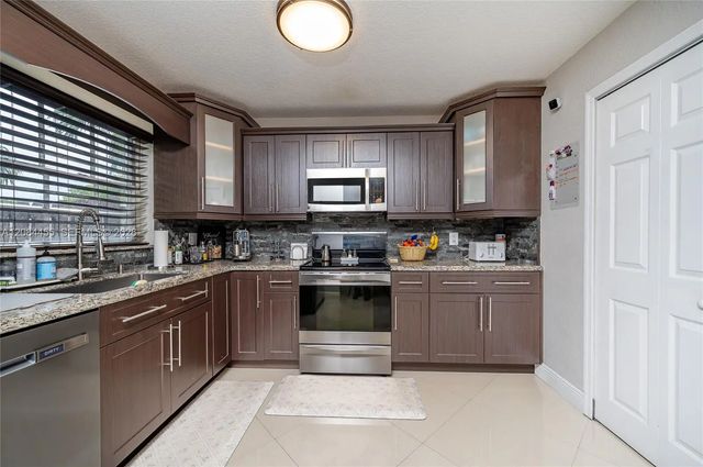 5 of 30 - 13491 Sw 62nd Street #2-3, Miami, FL