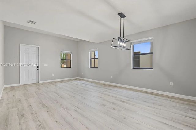 5 of 45 - 633 Se 35th Terrace, Homestead, FL