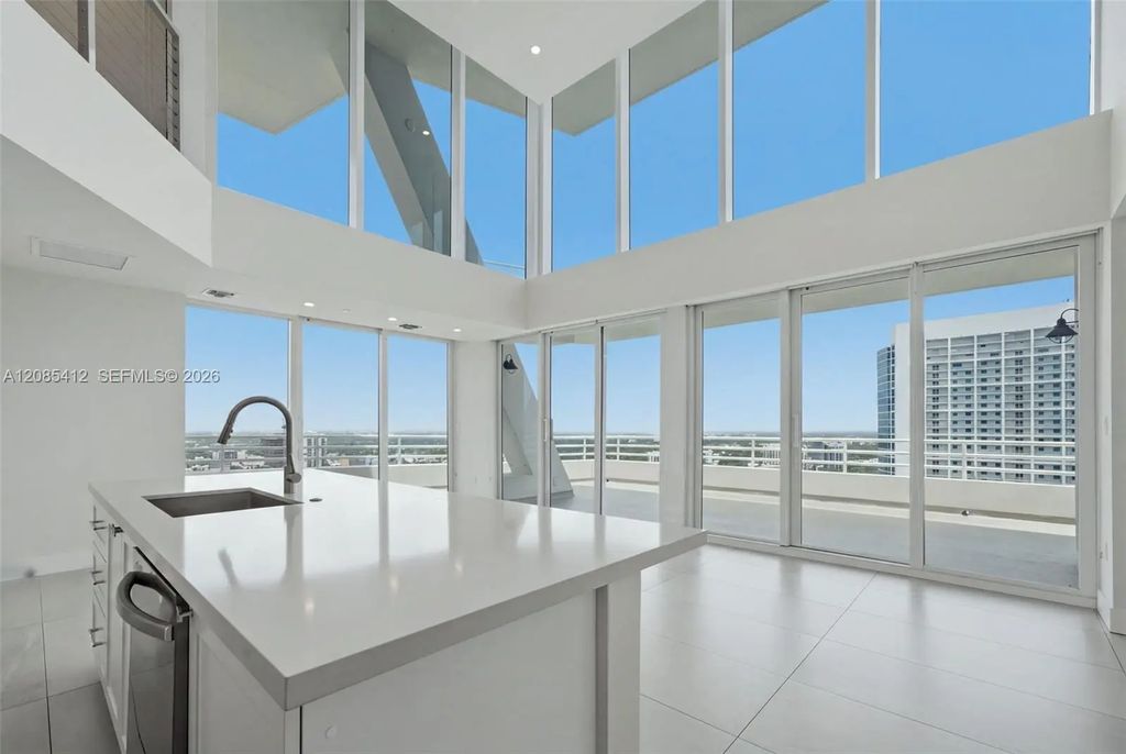 555 Ne 34th Street #ph4, Miami