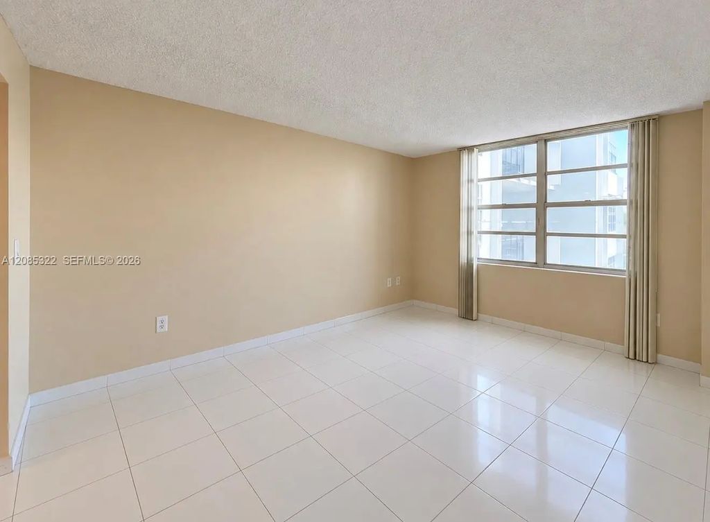 2750 Ne 183rd Street #601, Aventura