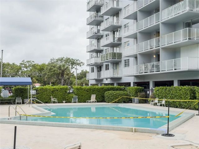 3 of 18 - 12500 Ne 15th Avenue #312, North Miami, FL