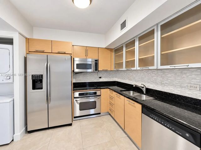 3 of 18 - 31 Se 5th Street #2808, Miami, FL