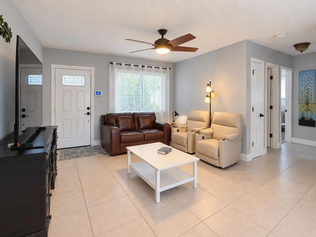 3 of 44 - 4507 Nw 46th Street, Tamarac, FL